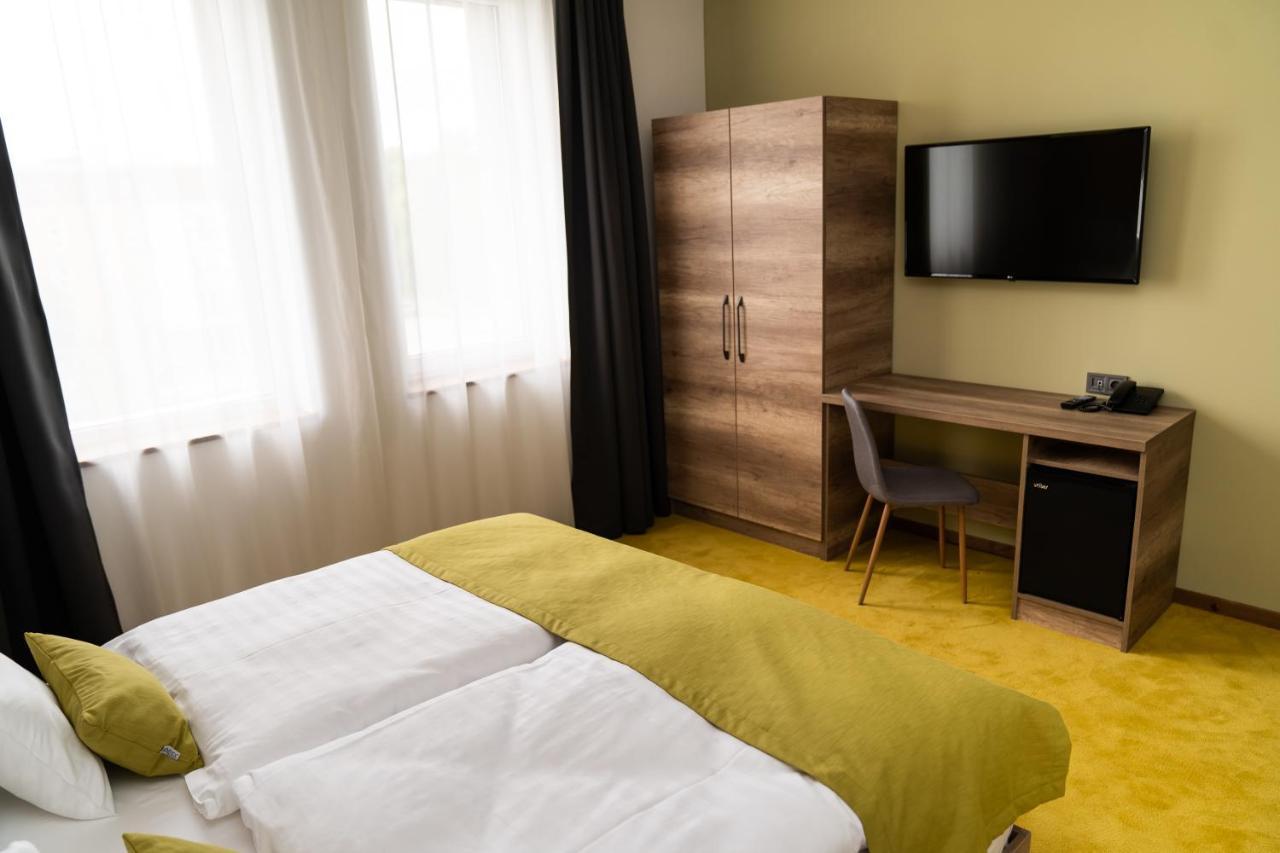 Hotel Kristaly Konferencia & Wellness Ajka 外观 照片